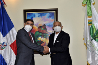 Toma posesión del nuevo Ministro de Agricultura