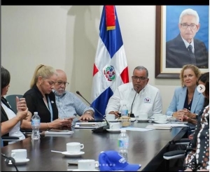 CONALECHE y Embajada Argentina en RD unen esfuerzos por el desarrollo del sector lácteo