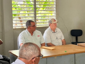 El Director Ejecutivo del Conaleche junto al Director General de Ganadería Dr. Geovanny Molina, visitaron las asociaciones de Sabana Grande de Boya