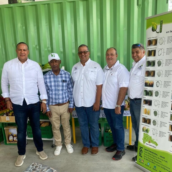 Gira Técnica que organizó el Instituto Dominicano de Investigaciones Agropecuarias y Forestales (IDIAF) en Bani,