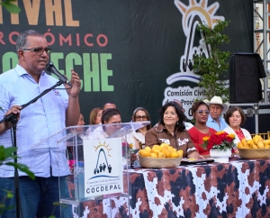 INAUGURACIÓN DEL X FESTIVAL GASTRONÓMICO DE LA LECHE 2025 ORGANIZADO POR COCDEPAL EN SALVALEÓN HIGUEY