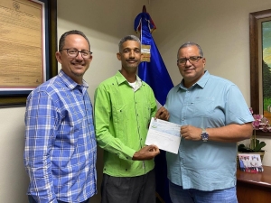 La Asociación de Apicultores de San Pedro de Macorís recibió un aporte económico, no reembolsable, por parte del Proyecto de Mejoramiento de la Ganadería (PROMEGAN)
