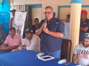 Entrega de herramientas en Capote