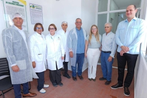 Director de CONALECHE guía visita a Planta Procesadora de Lácteos de Cooperativa Ganaderos del Este